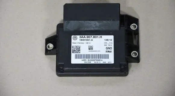 Volkswagen Sharan Hand brake control module 3AA907801
