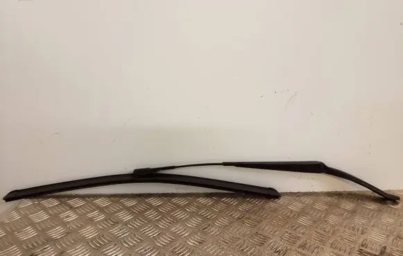 Mercedes-Benz B W246 W242 Front wiper blade arm A2468201800