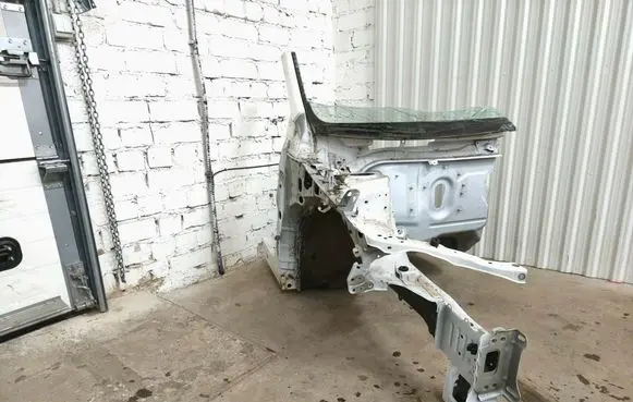 Toyota Avensis T270 Front quarter panel 
