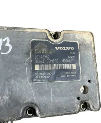 Volvo XC90 ABS Pump 30643982