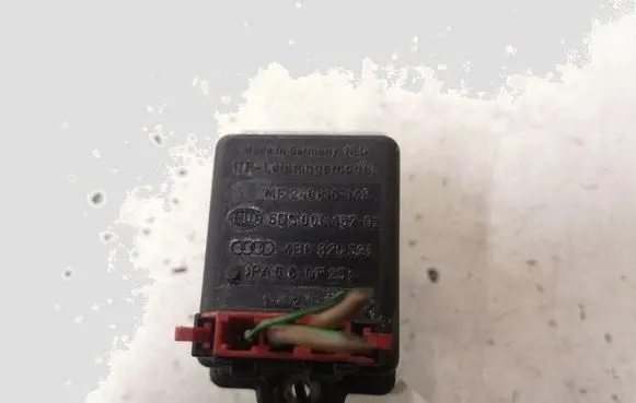 Audi A6 S6 C5 4B Heater blower motor/fan resistor 4B0820521 MF246810149 5DS00646702