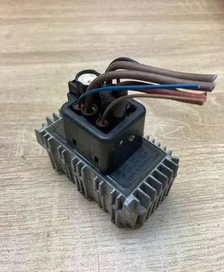 Opel Vectra C Glow plug pre-heat relay 09132691 51299008