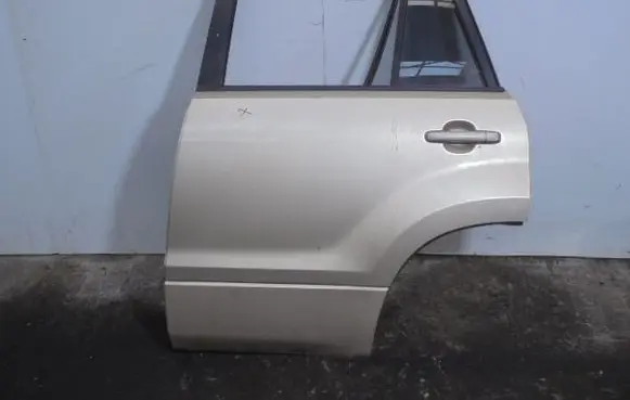 Suzuki Grand Vitara II Rear door 