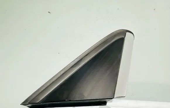 Mercedes-Benz B W246 W242 Fender end trim A2466900887 A2466900387