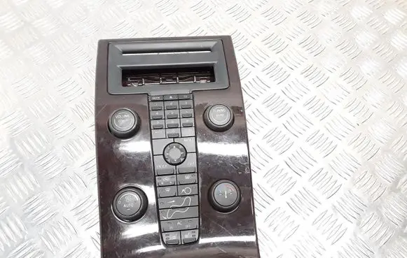 Volvo V50 Climate control unit 8623067