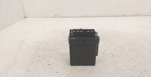 BMW 5 E39 Glow plug pre-heat relay 2246919 72RB510
