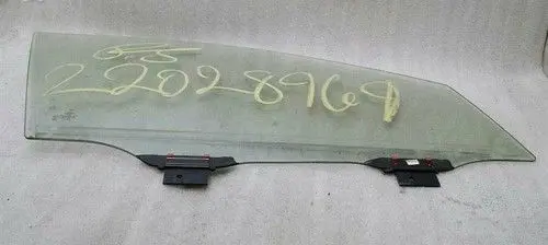Mercedes-Benz R W251 Front door window glass four-door A2517200418