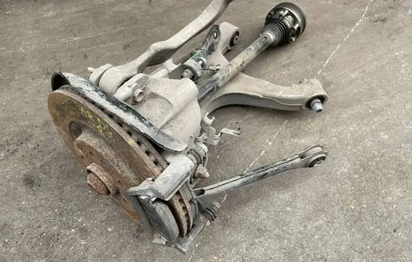 Audi A8 S8 D4 4H Rear wheel hub 4H0505432D 8R0501203C