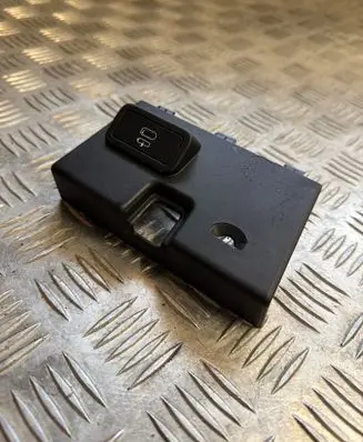 BMW i4 USB socket connector 106038803C 6807232