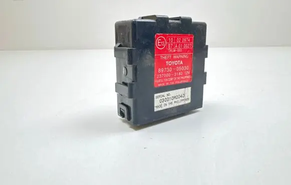 Toyota Avensis T250 Alarm control unit/module 2370003180