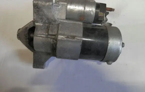 Citroen C4 I Picasso Starter motor 96563176801816V