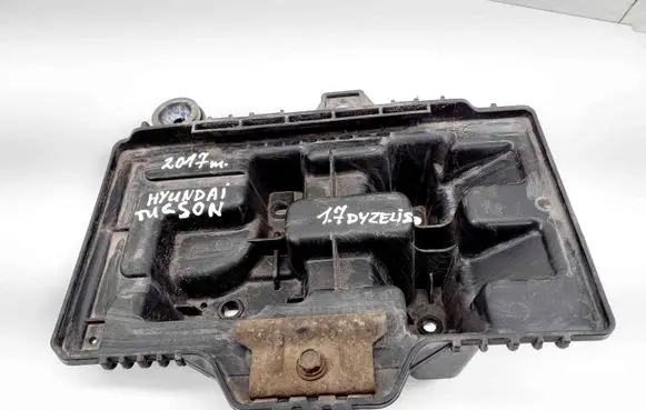 Hyundai Tucson TL Battery box tray 37150D3000