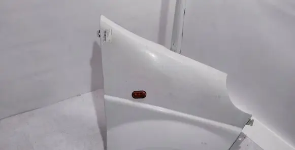 Nissan Primastar Fender