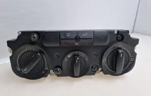 Volkswagen PASSAT B6 Climate control unit 3C2820045A 5HB00932827