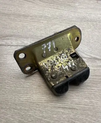 Volvo V40 Tailgate/trunk/boot lock/catch/latch