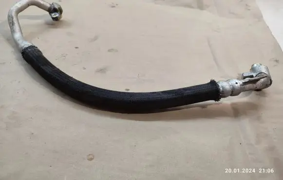 Opel Mokka X Air conditioning (A/C) pipe/hose 1234YF 95131807