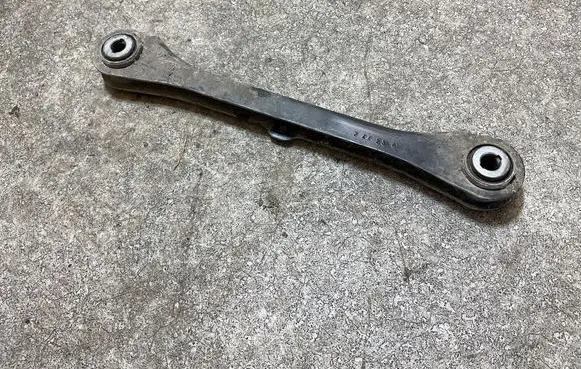 Volvo XC40 Rear upper control arm/wishbone 24423A