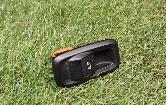 Ford Focus Electric window control switch 10073908