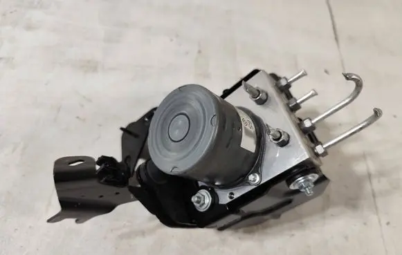 Renault Captur II ABS Pump 476609358R