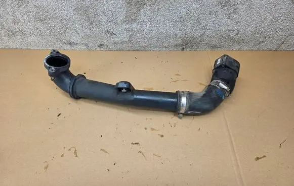 Volkswagen PASSAT B8 Intercooler hose/pipe 04L145770S 04L145828G
