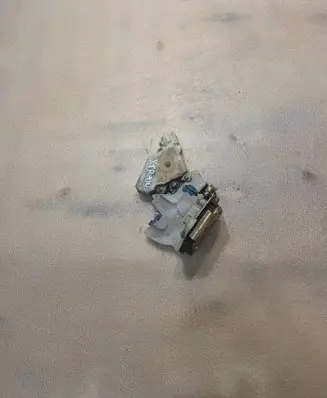 Nissan X-Trail T30 Rear door lock 805524U300