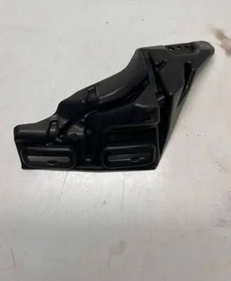 Peugeot 208 I Fender mounting bracket 9823213080