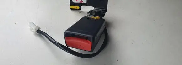 KIA Rio Rear seatbelt buckle
