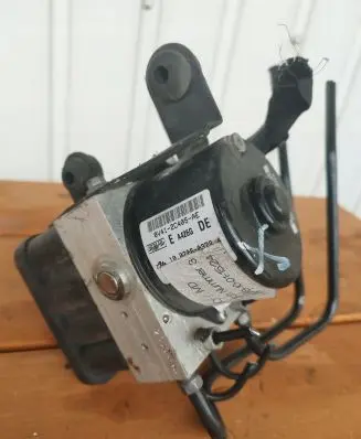 Ford Kuga I ABS Pump 8V412C405AE