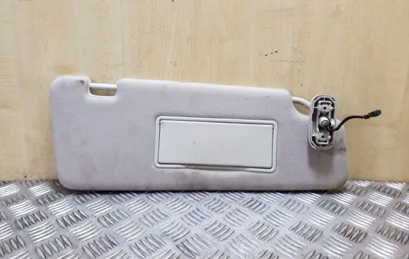 Land Rover Discovery 3 - LR3 Sun visor