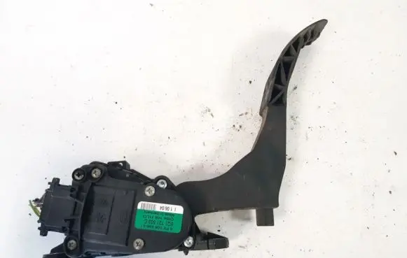Skoda Fabia Mk1 (6Y) Accelerator throttle pedal 6q1721503c 6pv008496-01