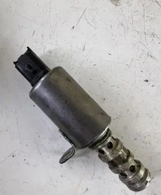 Peugeot 308 Camshaft vanos timing valve V76042928002