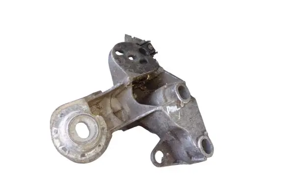 Audi A6 S6 C5 4B Engine mounting bracket 8E0199352D