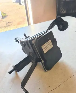 BMW 5 E60 E61 ABS Pump 6777799 6777797