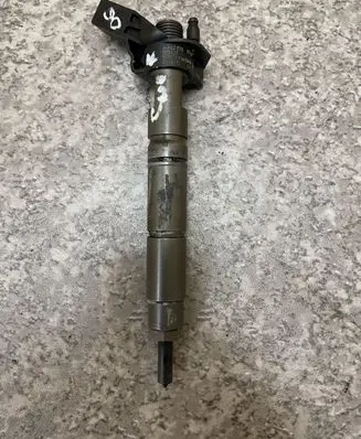 Jeep Grand Cherokee (WK) Fuel injector A642070