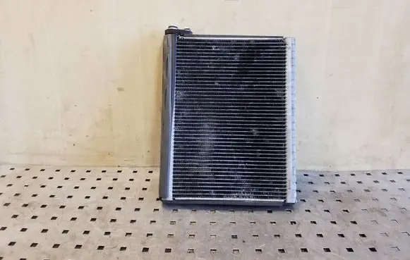 Land Rover Discovery 3 - LR3 Air conditioning (A/C) radiator (interior) 