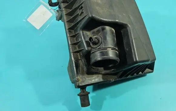 Air filter box