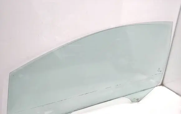Ford Fiesta Front door window/glass (coupe) 8A61B21411A 43R00049