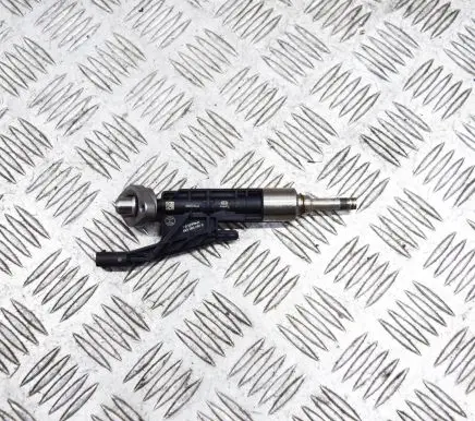 BMW 2 F22 F23 Fuel injector 7639990 0261500539