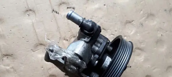 Audi A4 S4 B8 8K Power steering pump 8K0145154J