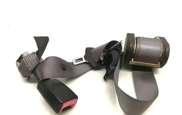 Mercedes-Benz E AMG W210 Middle seatbelt (rear) 2108601485