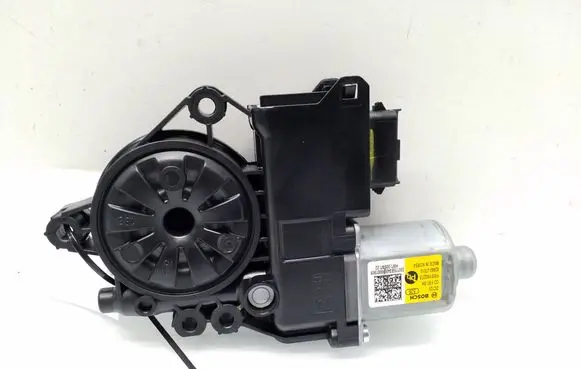 KIA Ceed Front door window regulator motor 82460J7010