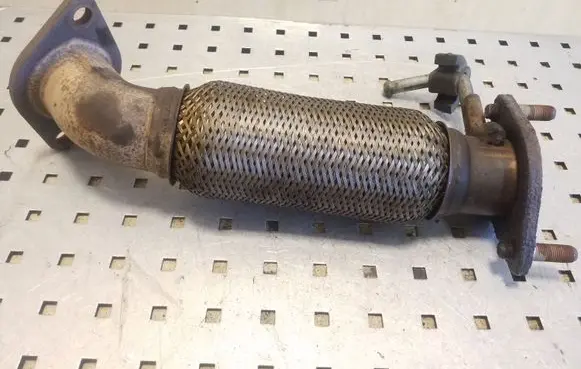 Hyundai i40 Muffler pipe connector clamp 
