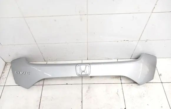 Honda Civic X Tailgate trim 74890TGGZZ00