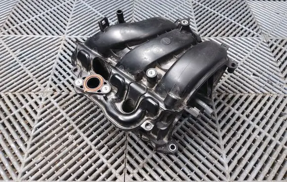 Toyota Yaris XP210 Intake manifold 1710115130