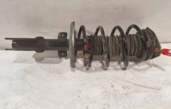 Peugeot 308 Front shock absorber/damper