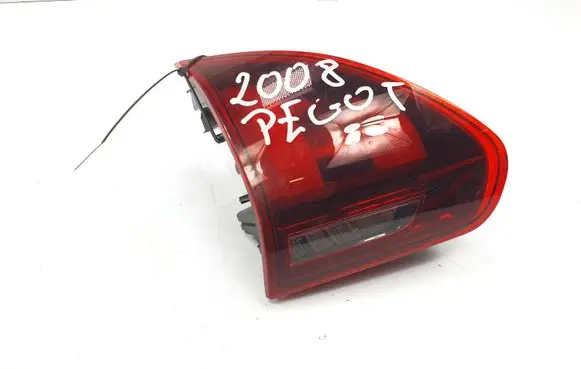 Peugeot 2008 I Rear/tail lights 9814758480