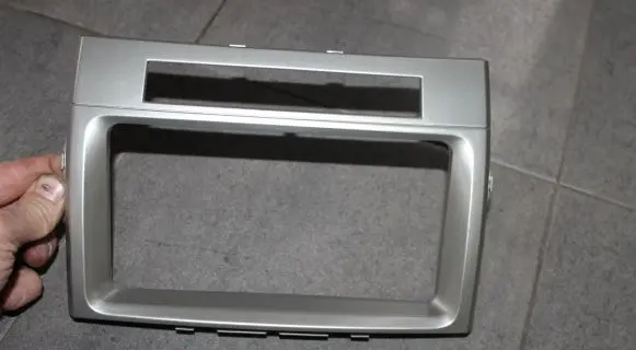 Toyota Corolla Verso AR10 Radio/GPS head unit trim 554170F010 53734A0