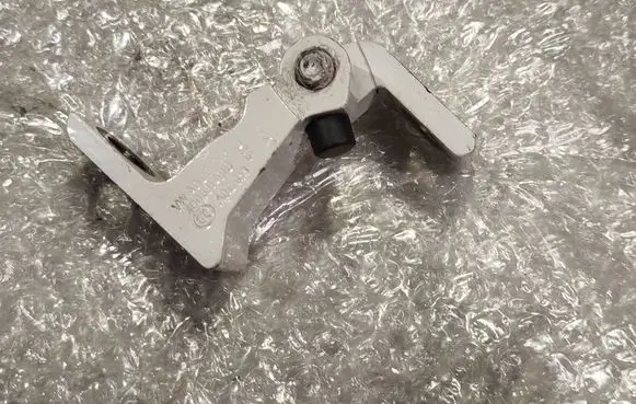 Volkswagen Crafter Front door lower hinge 4G0831401B A047059