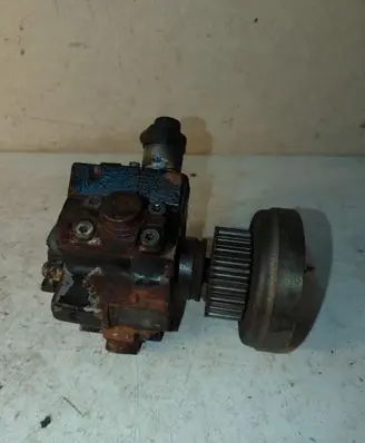 Audi A8 S8 D3 4E Fuel injection high pressure pump
