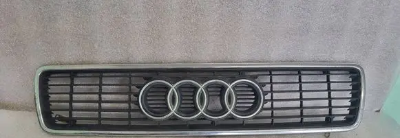 Audi 80 90 S2 B4 Front grill 8G0853651C